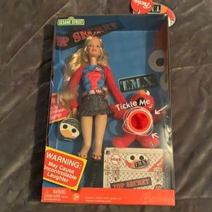 2006 Tickle Me Elmo Barbie Doll